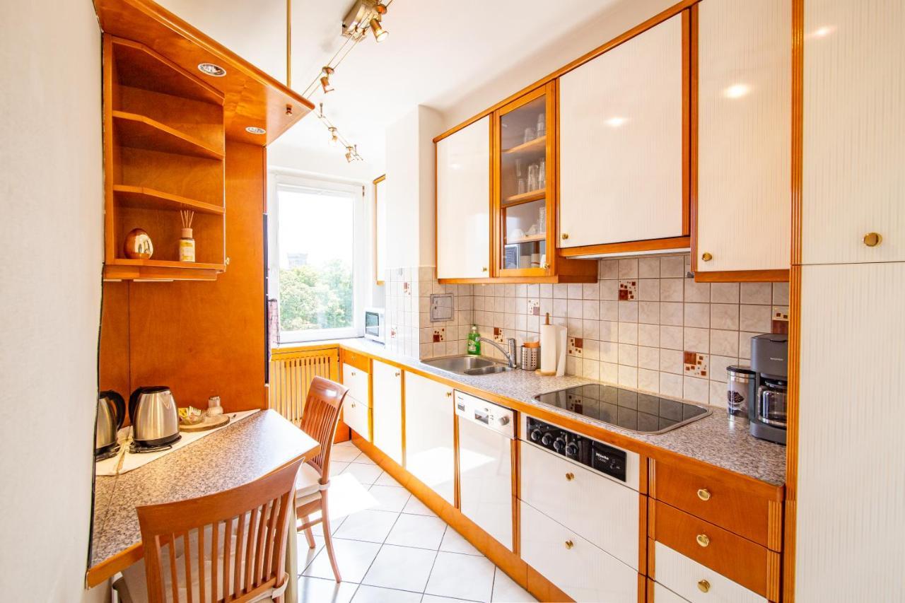 Best Rated Central Apartment Vienna - Ac, Wifi, 24H7Days Self Check-In, Board Games, Netflix Zewnętrze zdjęcie