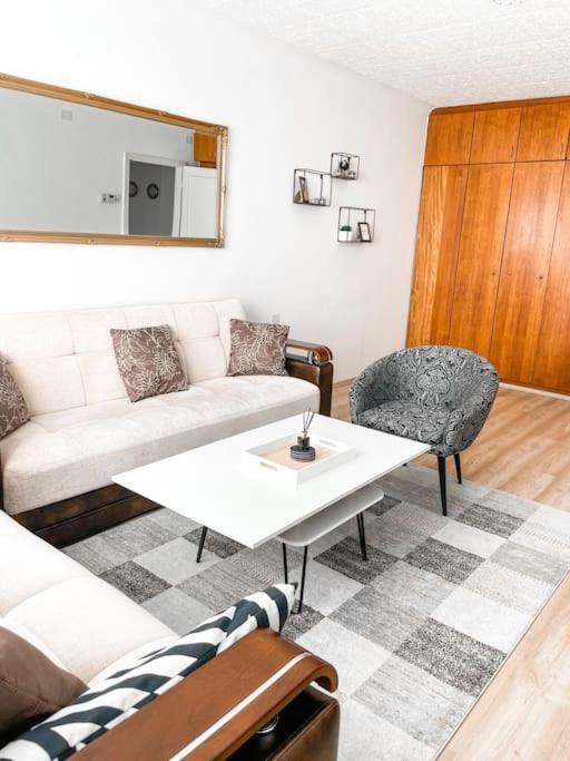 Best Rated Central Apartment Vienna - Ac, Wifi, 24H7Days Self Check-In, Board Games, Netflix Zewnętrze zdjęcie